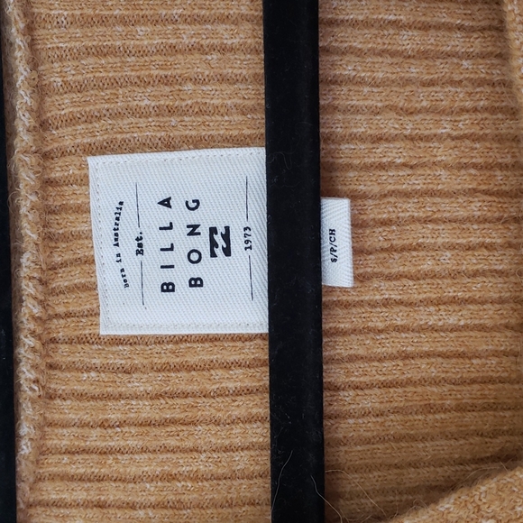 NWT BILLABONG - Match Set Twin Tank Top Cami Sweater & Button Cardigan Gold - Picture 3 of 12